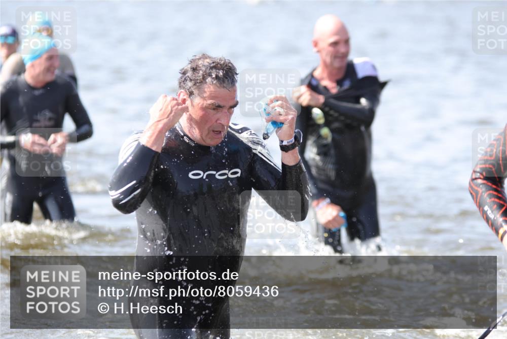 22.06.2025 - Viking Triathlon H.Heesch http://msf.ph/oto/8059436 22.06.2025 10:31:59 Schwimmen 63, 87, 124, 125, 193, 207, 214, 226, 271, 435, 449, 464, 488, 507, 658 meine-sportfotos.de