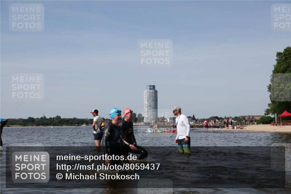22.06.2025 - Viking Triathlon Michael Strokosch http://msf.ph/oto/8059437 22.06.2025 10:41:43 Schwimmen 58, 142, 194, 220, 221, 505, 625, 629 meine-sportfotos.de