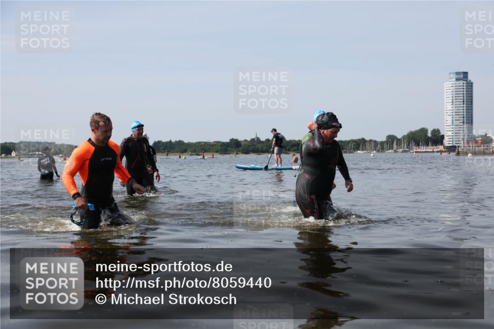 22.06.2025 - Viking Triathlon Michael Strokosch http://msf.ph/oto/8059440 22.06.2025 10:52:15 Schwimmen 116, 136, 481, 490, 542 meine-sportfotos.de