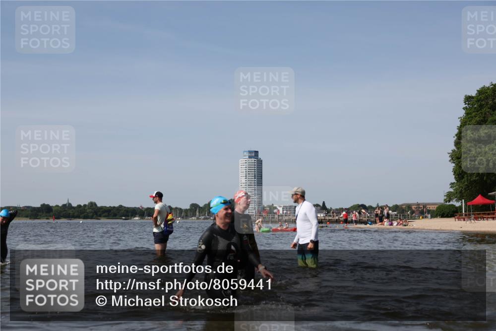 22.06.2025 - Viking Triathlon Michael Strokosch http://msf.ph/oto/8059441 22.06.2025 10:41:44 Schwimmen 58, 142, 194, 220, 221, 505, 625, 629 meine-sportfotos.de