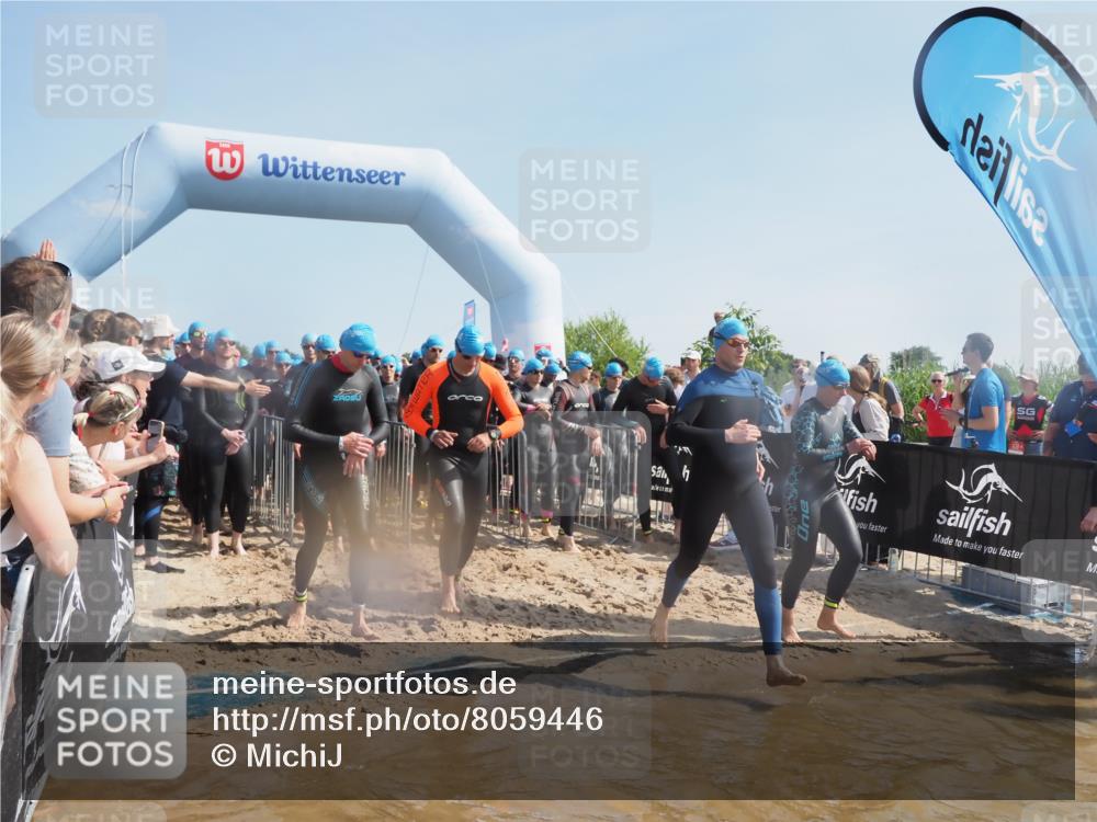 22.06.2025 - Viking Triathlon MichiJ http://msf.ph/oto/8059446 22.06.2025 10:04:31 Schwimmen 146, 209, 238, 239, 327, 335, 375, 419, 447, 457, 482, 506, 514, 629, 662 meine-sportfotos.de