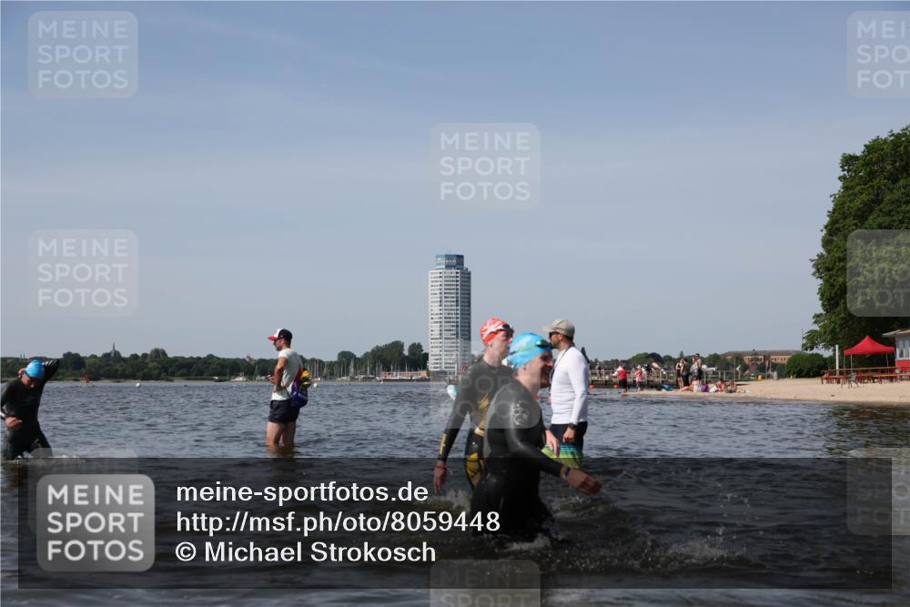 22.06.2025 - Viking Triathlon Michael Strokosch http://msf.ph/oto/8059448 22.06.2025 10:41:44 Schwimmen 58, 142, 194, 220, 221, 505, 625, 629 meine-sportfotos.de