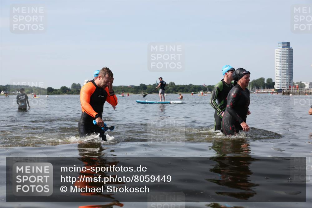 22.06.2025 - Viking Triathlon Michael Strokosch http://msf.ph/oto/8059449 22.06.2025 10:52:16 Schwimmen 116, 136, 481, 490 meine-sportfotos.de