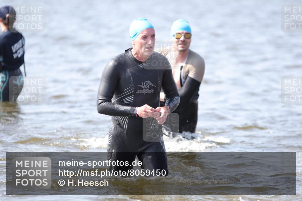 22.06.2025 - Viking Triathlon H.Heesch http://msf.ph/oto/8059450 22.06.2025 10:32:00 Schwimmen 63, 87, 193, 207, 214, 226, 271, 435, 449, 464, 488, 507, 658 meine-sportfotos.de