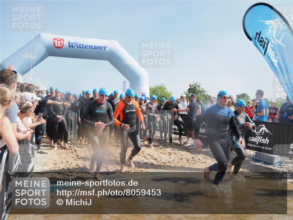 22.06.2025 - Viking Triathlon MichiJ http://msf.ph/oto/8059453 22.06.2025 10:04:31 Schwimmen 146, 209, 238, 239, 327, 335, 375, 419, 447, 457, 482, 506, 514, 629, 662 meine-sportfotos.de