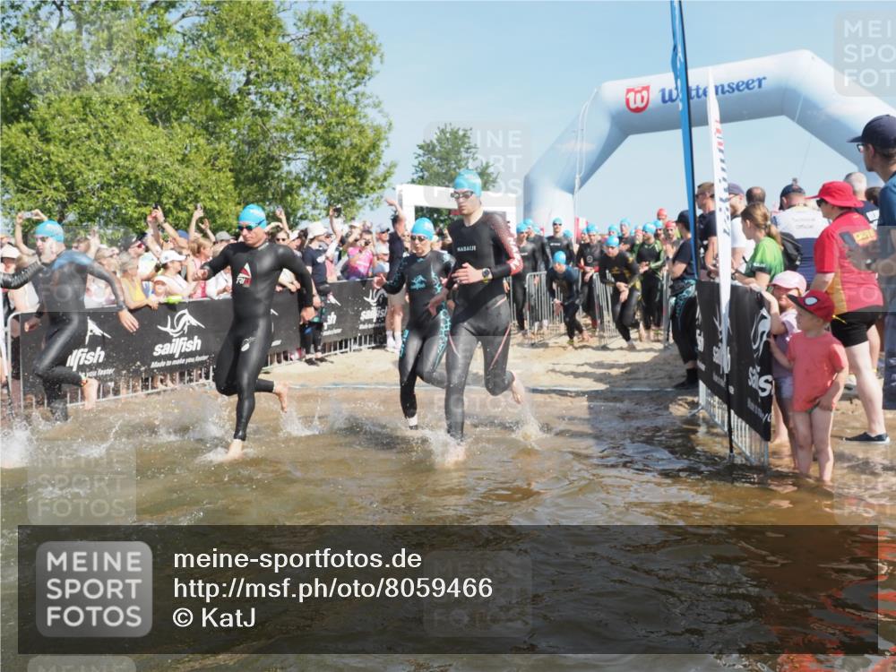 22.06.2025 - Viking Triathlon KatJ http://msf.ph/oto/8059466 22.06.2025 10:00:25 Schwimmen 1, 6, 10, 14, 15, 28, 30, 46, 49, 52, 81, 152, 175, 176, 198, 230, 286, 288, 367, 374, 420, 455, 473, 485, 534, 544, 557, 610, 611, 617, 661 meine-sportfotos.de