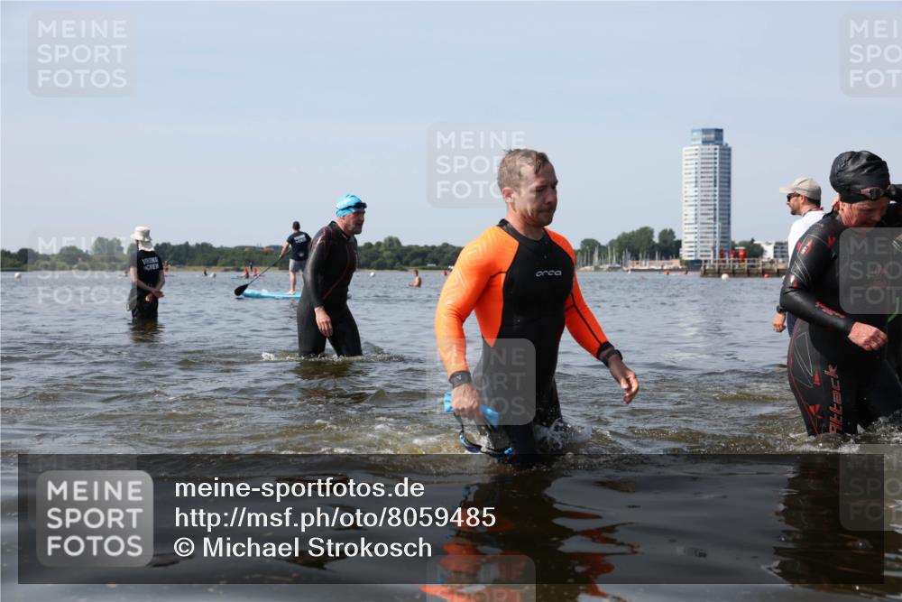 22.06.2025 - Viking Triathlon Michael Strokosch http://msf.ph/oto/8059485 22.06.2025 10:52:18 Schwimmen 116, 136, 481, 490 meine-sportfotos.de