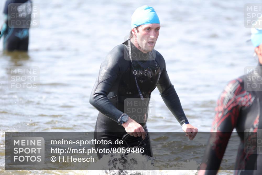 22.06.2025 - Viking Triathlon H.Heesch http://msf.ph/oto/8059486 22.06.2025 10:32:06 Schwimmen 63, 147, 173, 193, 207, 214, 226, 271, 449, 464, 488 meine-sportfotos.de