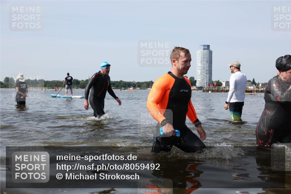 22.06.2025 - Viking Triathlon Michael Strokosch http://msf.ph/oto/8059492 22.06.2025 10:52:18 Schwimmen 116, 136, 481, 490 meine-sportfotos.de
