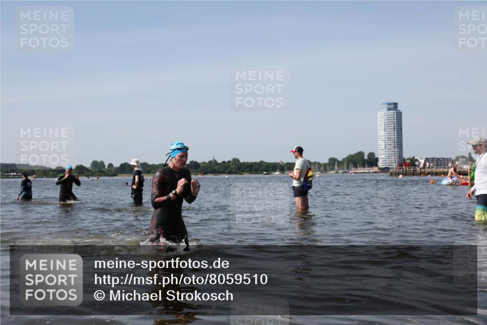 22.06.2025 - Viking Triathlon Michael Strokosch http://msf.ph/oto/8059510 22.06.2025 10:41:52 Schwimmen 58, 142, 159, 199, 221, 625, 629 meine-sportfotos.de