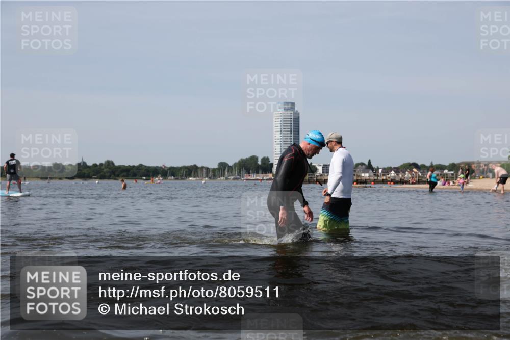 22.06.2025 - Viking Triathlon Michael Strokosch http://msf.ph/oto/8059511 22.06.2025 10:52:20 Schwimmen 116, 136, 481, 490 meine-sportfotos.de