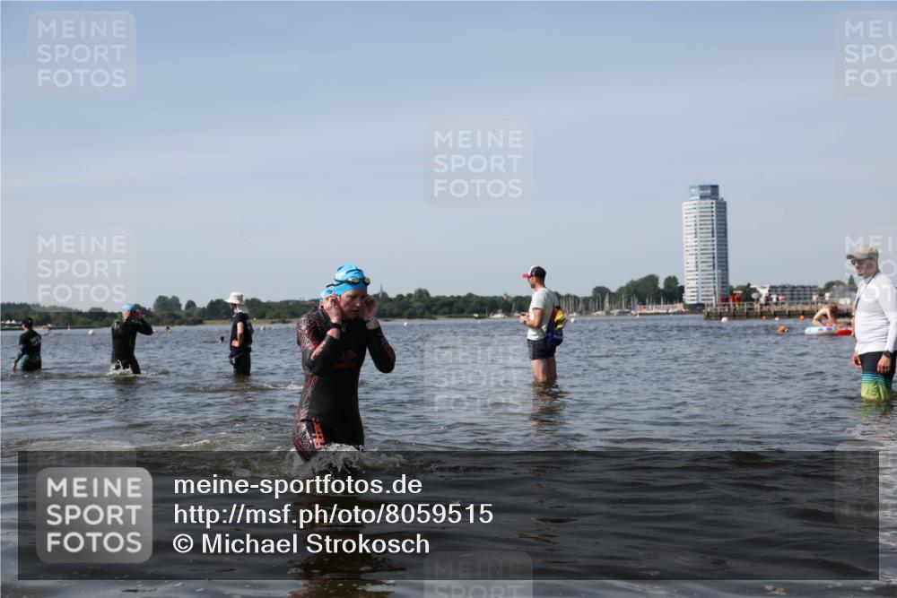 22.06.2025 - Viking Triathlon Michael Strokosch http://msf.ph/oto/8059515 22.06.2025 10:41:52 Schwimmen 58, 142, 159, 199, 221, 625, 629 meine-sportfotos.de