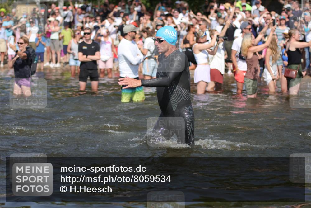 22.06.2025 - Viking Triathlon H.Heesch http://msf.ph/oto/8059534 22.06.2025 10:01:08 Schwimmen 12, 50, 63, 113, 124, 131, 147, 236, 294, 330, 347, 350, 443, 458, 488 meine-sportfotos.de