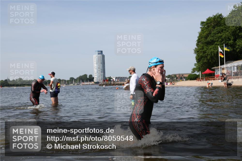 22.06.2025 - Viking Triathlon Michael Strokosch http://msf.ph/oto/8059548 22.06.2025 10:41:54 Schwimmen 58, 142, 159, 199, 221, 625 meine-sportfotos.de