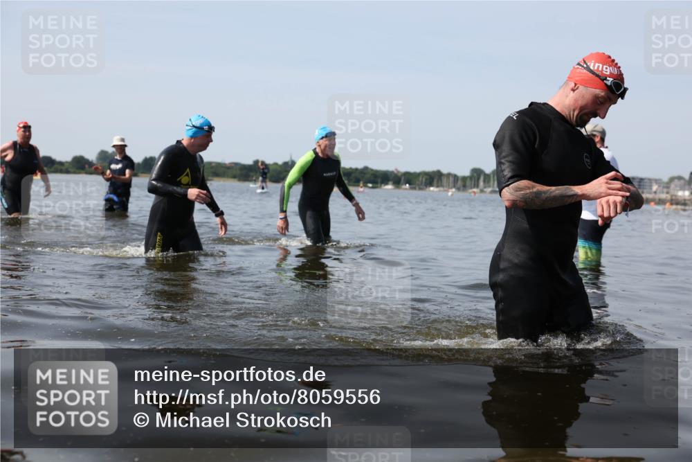 22.06.2025 - Viking Triathlon Michael Strokosch http://msf.ph/oto/8059556 22.06.2025 10:52:50 Schwimmen 106, 160, 656 meine-sportfotos.de