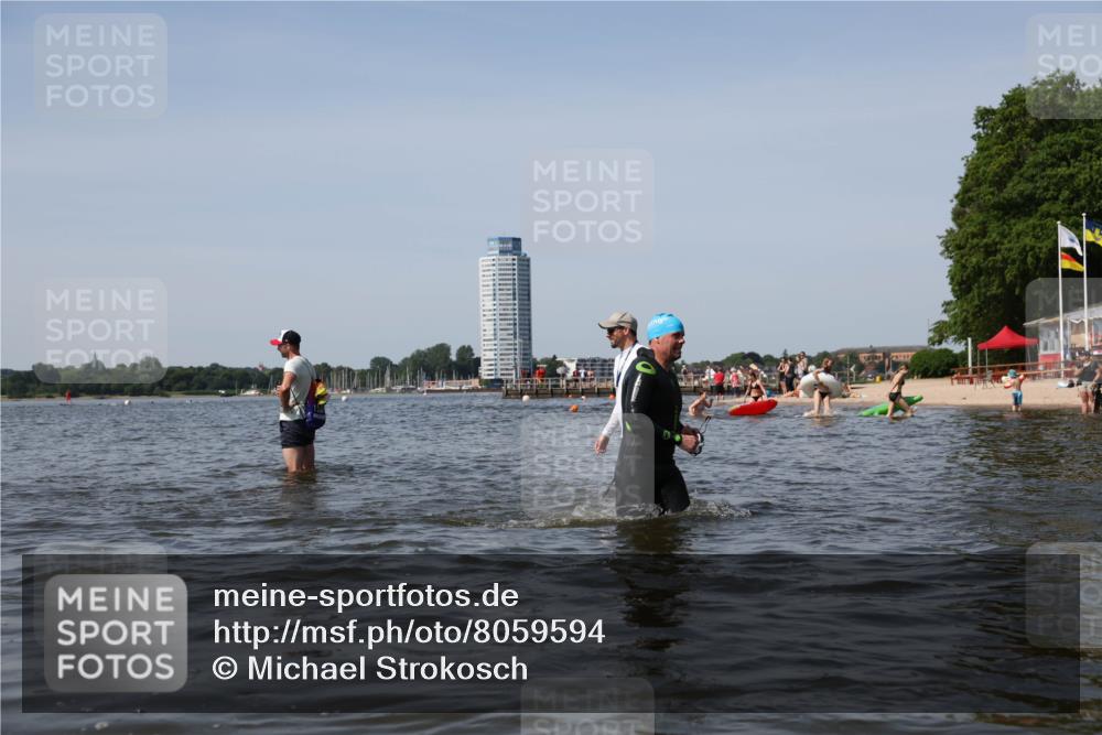 22.06.2025 - Viking Triathlon Michael Strokosch http://msf.ph/oto/8059594 22.06.2025 10:42:02 Schwimmen 78, 159, 199, 221 meine-sportfotos.de