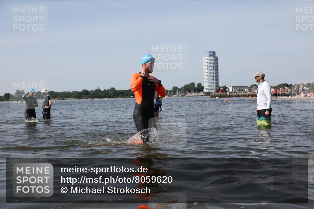 22.06.2025 - Viking Triathlon Michael Strokosch http://msf.ph/oto/8059620 22.06.2025 10:42:06 Schwimmen 78, 159, 199, 290, 460 meine-sportfotos.de