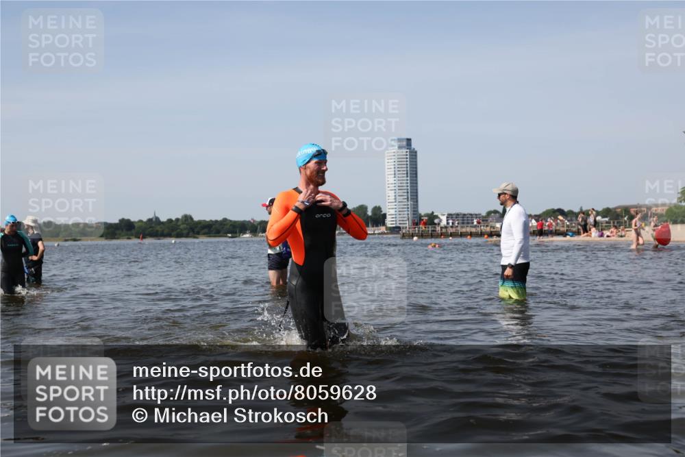 22.06.2025 - Viking Triathlon Michael Strokosch http://msf.ph/oto/8059628 22.06.2025 10:42:07 Schwimmen 78, 159, 199, 281, 290, 460 meine-sportfotos.de