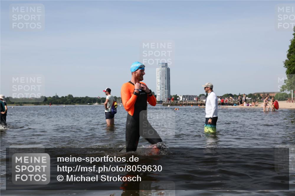 22.06.2025 - Viking Triathlon Michael Strokosch http://msf.ph/oto/8059630 22.06.2025 10:42:07 Schwimmen 78, 159, 199, 281, 290, 460 meine-sportfotos.de