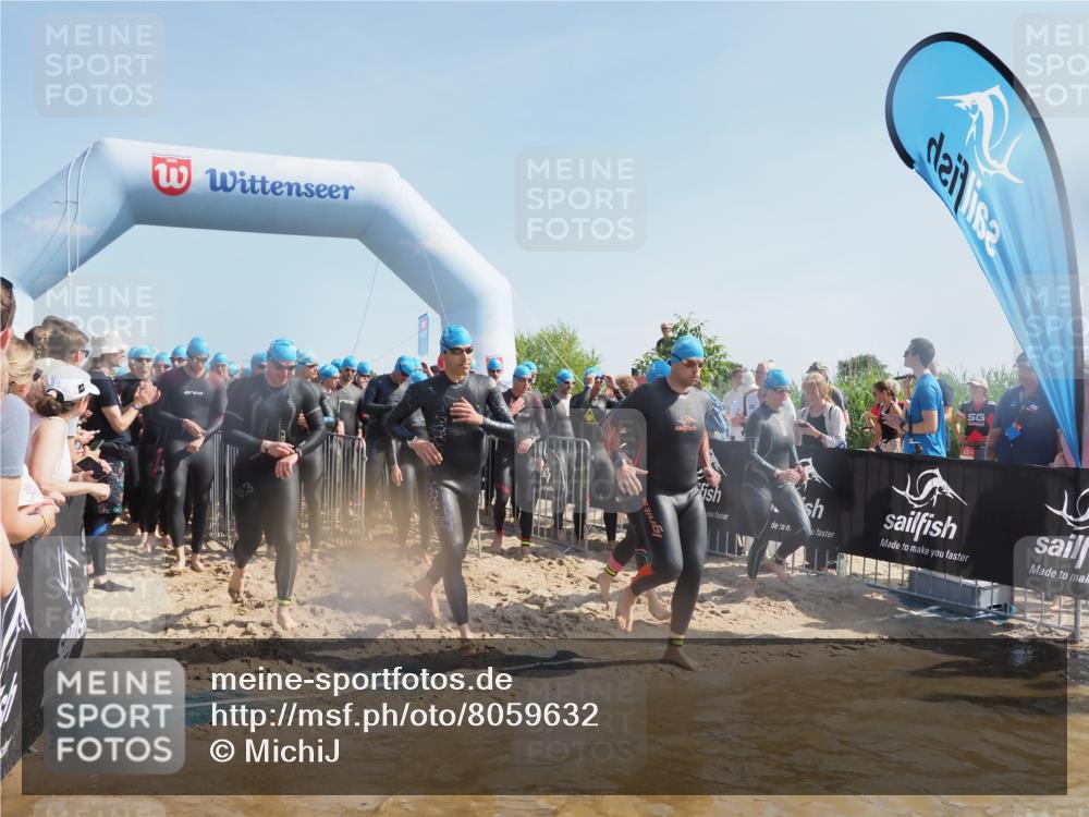 22.06.2025 - Viking Triathlon MichiJ http://msf.ph/oto/8059632 22.06.2025 10:04:41 Schwimmen 55, 85, 86, 238, 245, 281, 312, 316, 327, 428, 482, 514, 515, 550, 662 meine-sportfotos.de