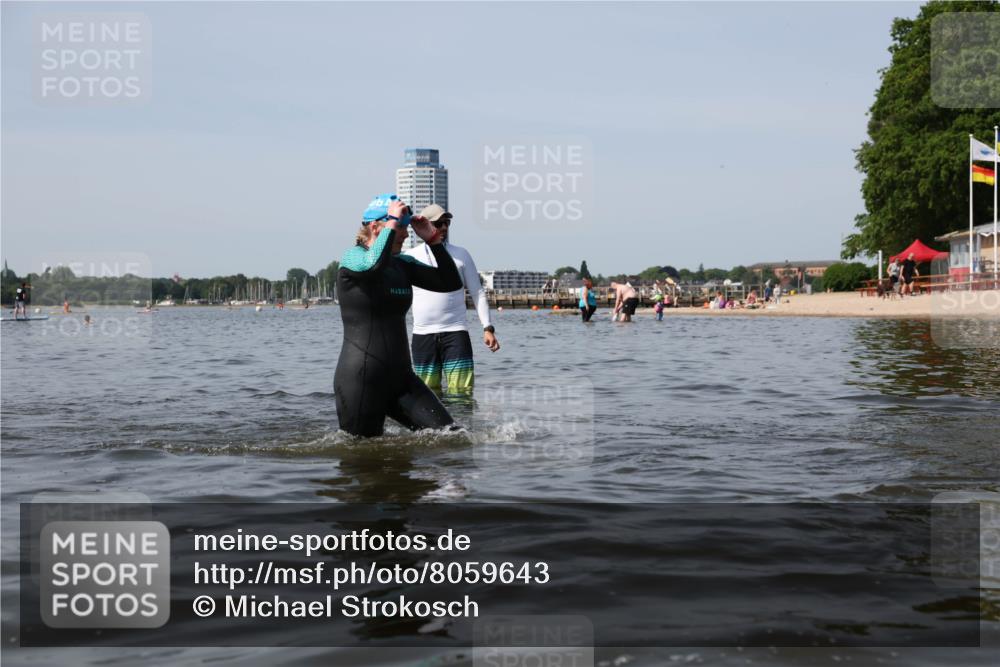 22.06.2025 - Viking Triathlon Michael Strokosch http://msf.ph/oto/8059643 22.06.2025 10:53:05 Schwimmen 160, 165, 470, 640 meine-sportfotos.de