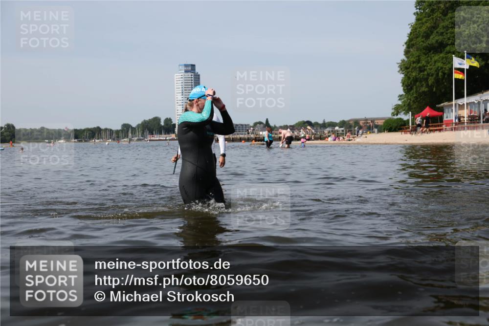 22.06.2025 - Viking Triathlon Michael Strokosch http://msf.ph/oto/8059650 22.06.2025 10:53:05 Schwimmen 160, 165, 470, 640 meine-sportfotos.de