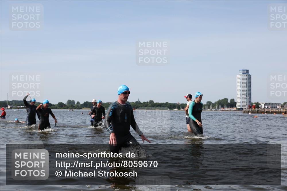 22.06.2025 - Viking Triathlon Michael Strokosch http://msf.ph/oto/8059670 22.06.2025 10:42:12 Schwimmen 16, 78, 159, 281, 290, 326, 460, 465 meine-sportfotos.de