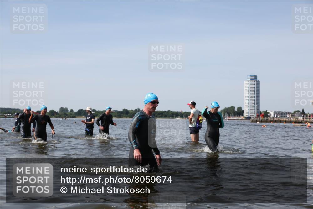 22.06.2025 - Viking Triathlon Michael Strokosch http://msf.ph/oto/8059674 22.06.2025 10:42:12 Schwimmen 16, 78, 159, 281, 290, 326, 460, 465 meine-sportfotos.de