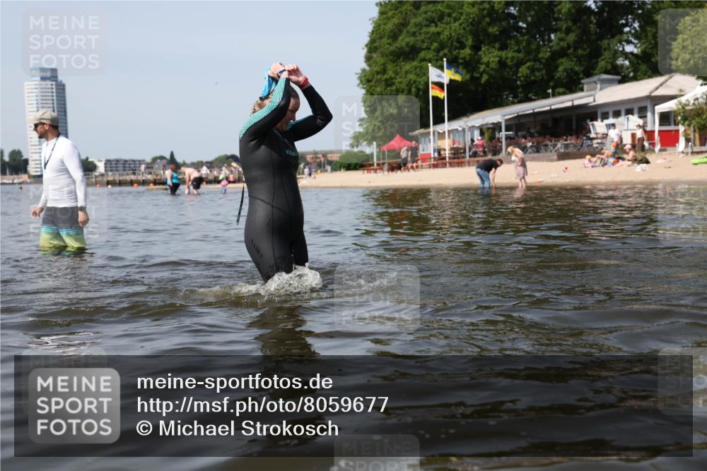 22.06.2025 - Viking Triathlon Michael Strokosch http://msf.ph/oto/8059677 22.06.2025 10:53:07 Schwimmen 160, 165, 319, 470, 640 meine-sportfotos.de