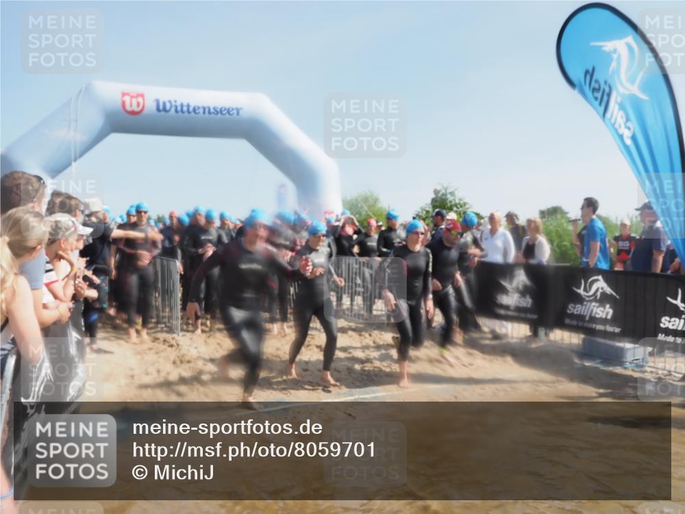 22.06.2025 - Viking Triathlon MichiJ http://msf.ph/oto/8059701 22.06.2025 10:04:56 Schwimmen 29, 70, 72, 197, 248, 254, 295, 362, 394, 411, 416, 423, 509, 527, 620 meine-sportfotos.de