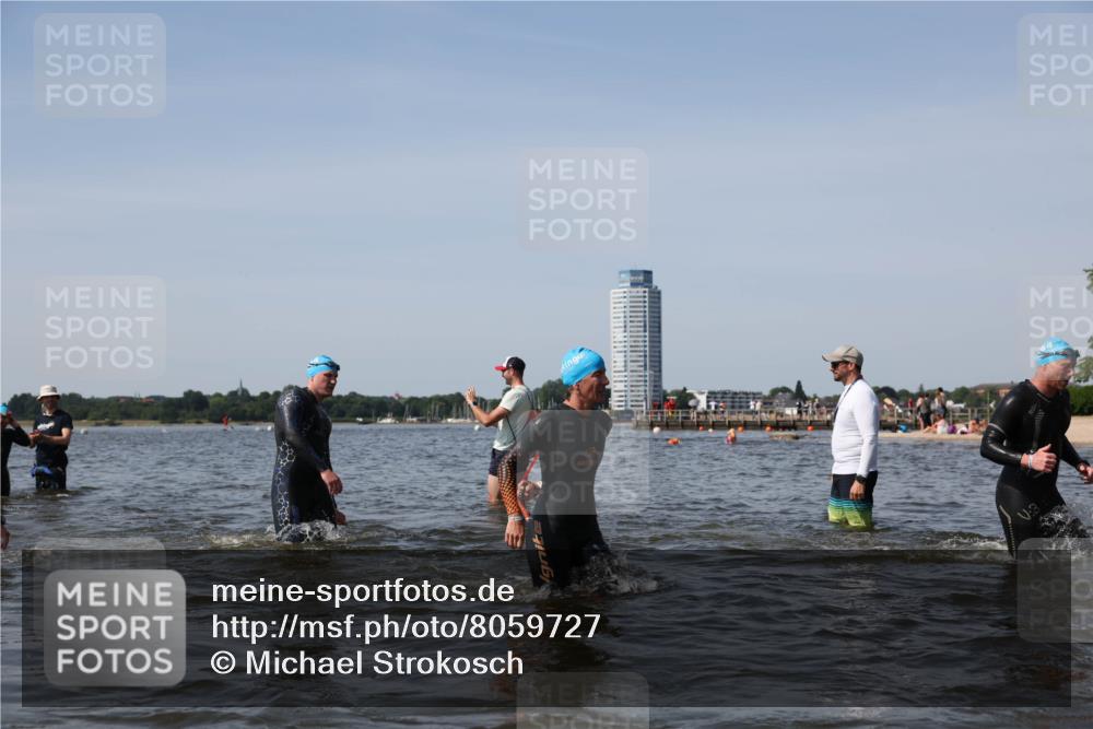 22.06.2025 - Viking Triathlon Michael Strokosch http://msf.ph/oto/8059727 22.06.2025 10:42:18 Schwimmen 16, 65, 78, 192, 281, 290, 318, 326, 460, 465 meine-sportfotos.de
