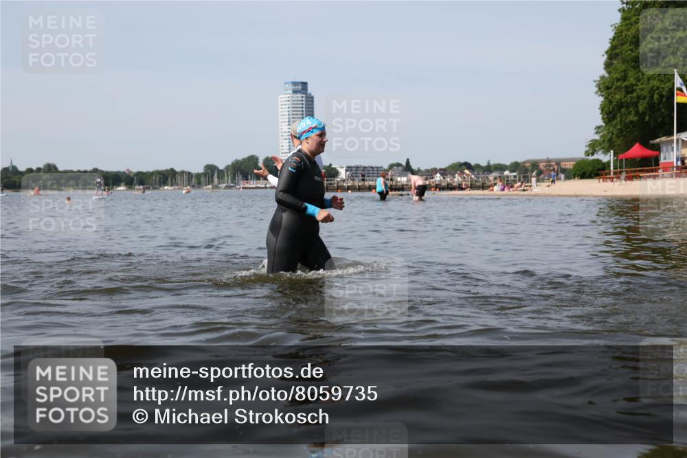 22.06.2025 - Viking Triathlon Michael Strokosch http://msf.ph/oto/8059735 22.06.2025 10:53:15 Schwimmen 165, 201, 319, 470, 640 meine-sportfotos.de