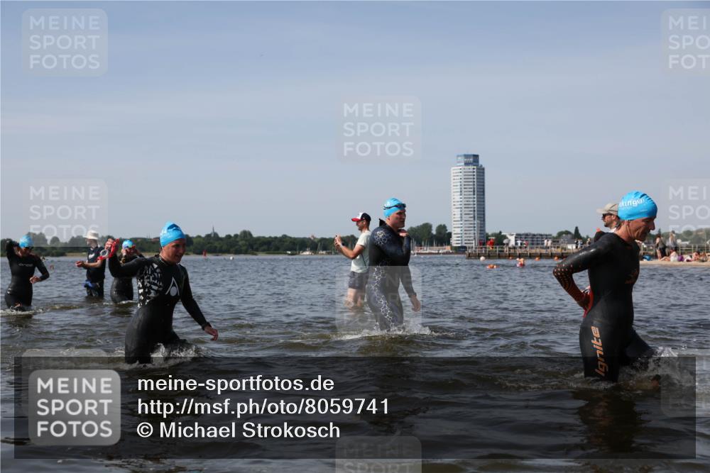 22.06.2025 - Viking Triathlon Michael Strokosch http://msf.ph/oto/8059741 22.06.2025 10:42:19 Schwimmen 16, 65, 78, 192, 281, 290, 318, 326, 460, 465 meine-sportfotos.de