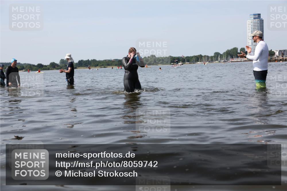 22.06.2025 - Viking Triathlon Michael Strokosch http://msf.ph/oto/8059742 22.06.2025 10:53:18 Schwimmen 165, 201, 241, 319, 470 meine-sportfotos.de