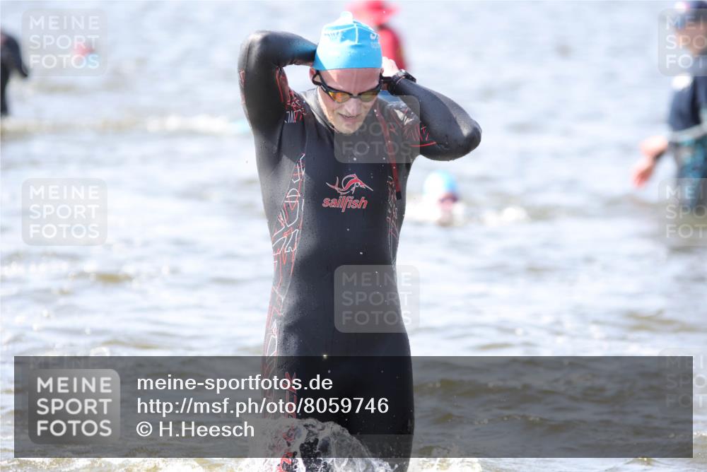 22.06.2025 - Viking Triathlon H.Heesch http://msf.ph/oto/8059746 22.06.2025 10:33:37 Schwimmen 5, 38, 50, 149, 229, 242, 255, 304, 348, 382, 438, 457, 522, 524 meine-sportfotos.de