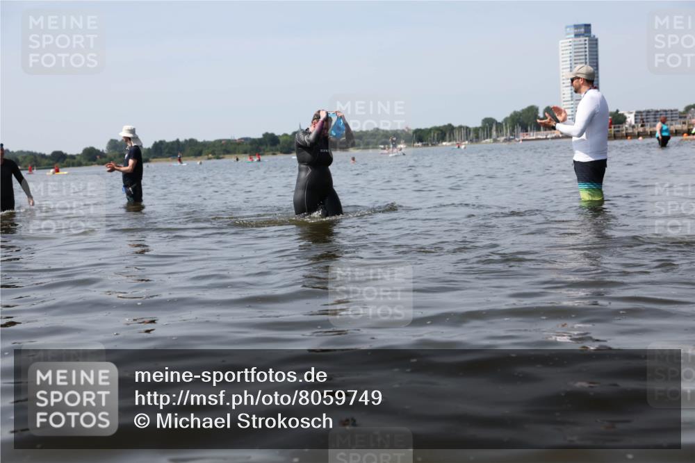 22.06.2025 - Viking Triathlon Michael Strokosch http://msf.ph/oto/8059749 22.06.2025 10:53:18 Schwimmen 165, 201, 241, 319, 470 meine-sportfotos.de