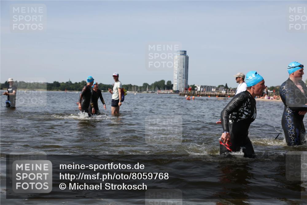22.06.2025 - Viking Triathlon Michael Strokosch http://msf.ph/oto/8059768 22.06.2025 10:42:22 Schwimmen 16, 65, 192, 281, 290, 318, 326, 460, 465 meine-sportfotos.de