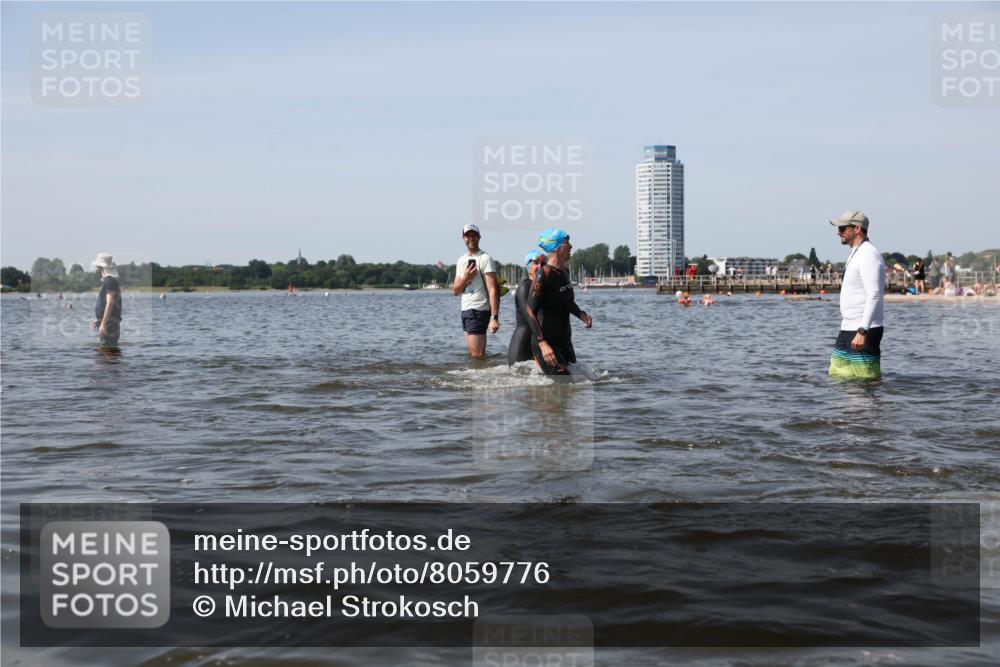 22.06.2025 - Viking Triathlon Michael Strokosch http://msf.ph/oto/8059776 22.06.2025 10:42:23 Schwimmen 16, 65, 192, 281, 290, 318, 326, 427, 460, 465 meine-sportfotos.de