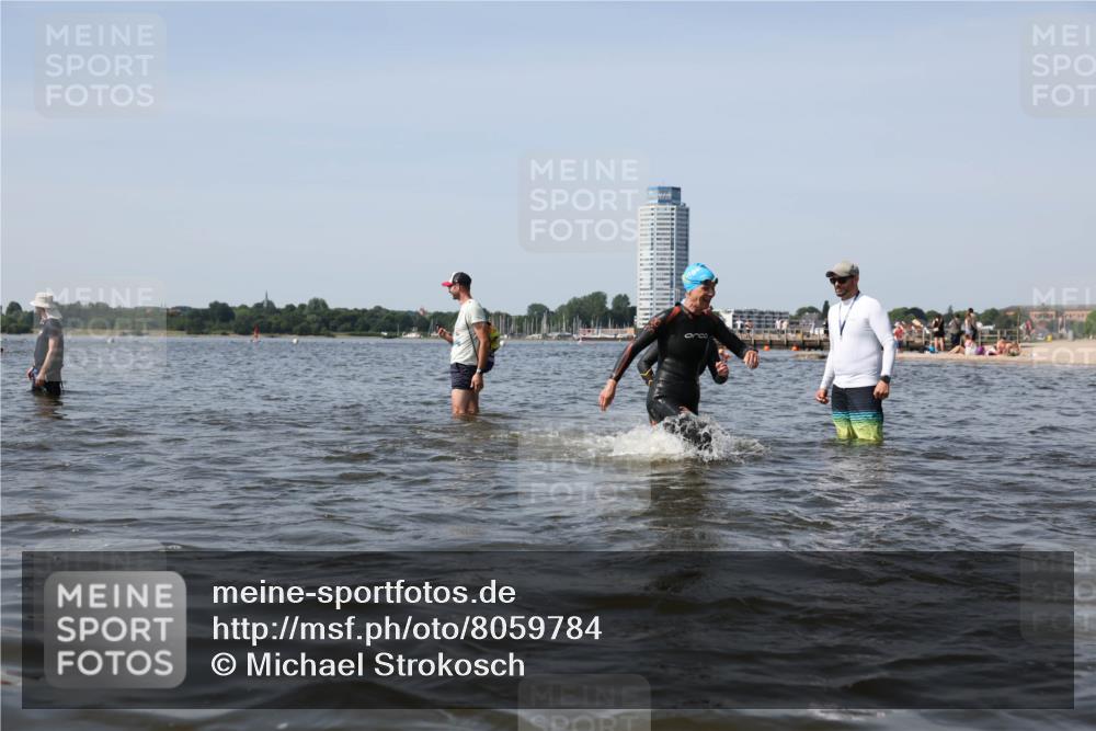 22.06.2025 - Viking Triathlon Michael Strokosch http://msf.ph/oto/8059784 22.06.2025 10:42:24 Schwimmen 16, 55, 65, 192, 281, 290, 318, 326, 427, 460, 465 meine-sportfotos.de