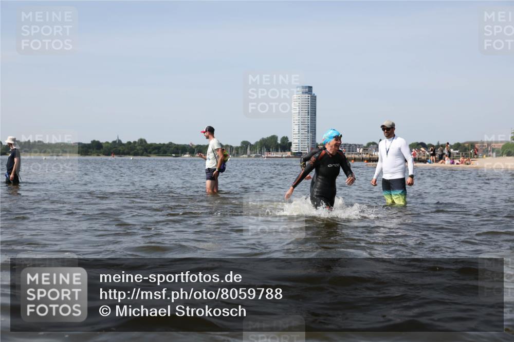 22.06.2025 - Viking Triathlon Michael Strokosch http://msf.ph/oto/8059788 22.06.2025 10:42:24 Schwimmen 16, 55, 65, 192, 281, 290, 318, 326, 427, 460, 465 meine-sportfotos.de