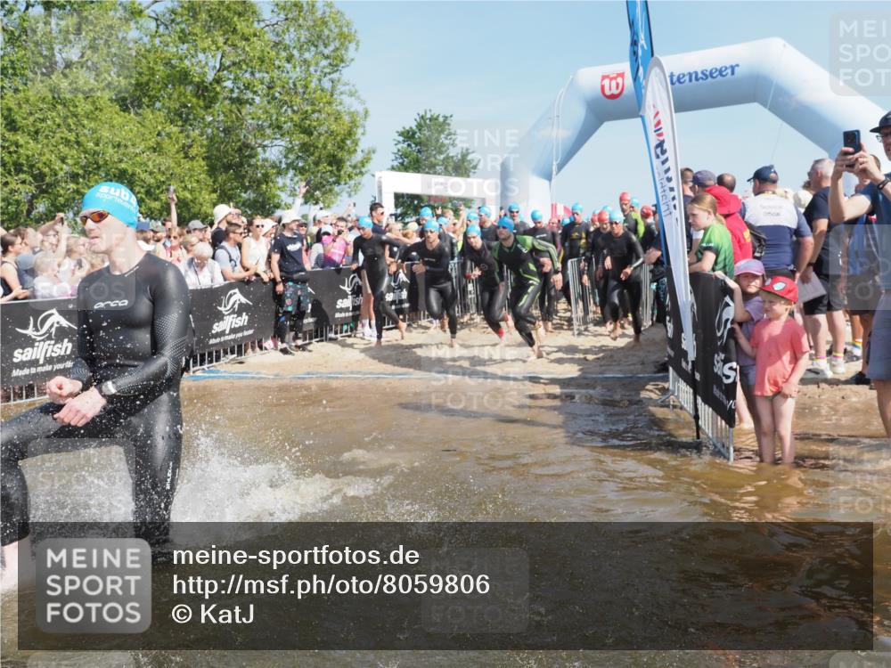 22.06.2025 - Viking Triathlon KatJ http://msf.ph/oto/8059806 22.06.2025 10:00:28 Schwimmen 1, 6, 13, 14, 15, 28, 30, 46, 52, 81, 152, 175, 176, 198, 230, 286, 288, 367, 374, 401, 455, 473, 534, 557, 610, 611, 617, 623, 661 meine-sportfotos.de
