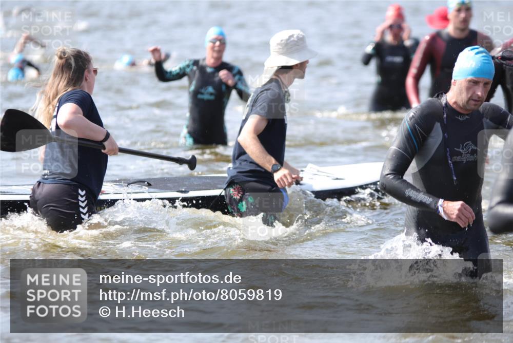 22.06.2025 - Viking Triathlon H.Heesch http://msf.ph/oto/8059819 22.06.2025 10:33:57 Schwimmen 50, 70, 75, 184, 229, 242, 297, 349, 429, 438, 478, 532, 540, 618, 635 meine-sportfotos.de