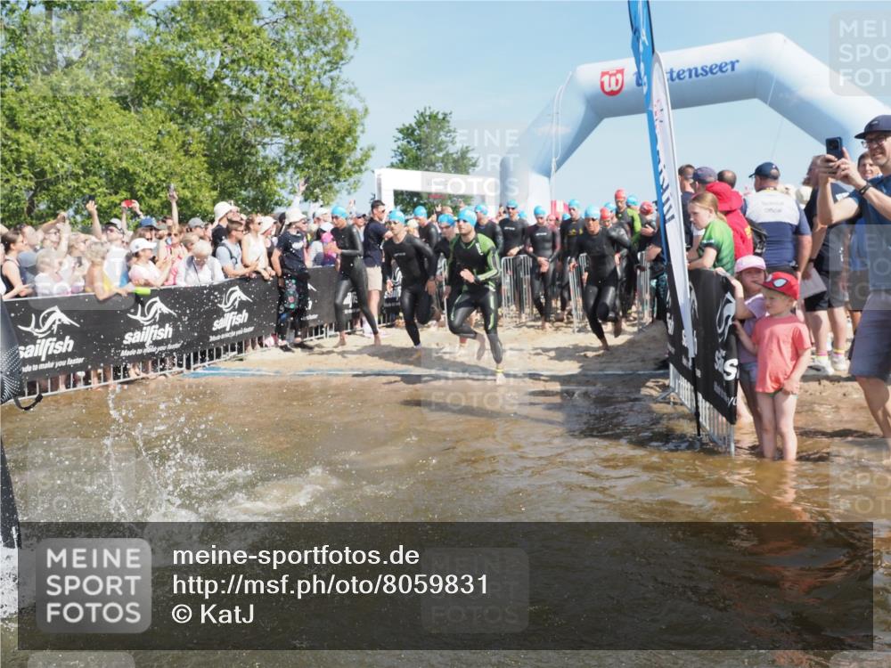 22.06.2025 - Viking Triathlon KatJ http://msf.ph/oto/8059831 22.06.2025 10:00:28 Schwimmen 1, 6, 13, 14, 15, 28, 30, 46, 52, 81, 152, 175, 176, 198, 230, 286, 288, 367, 374, 401, 455, 473, 534, 557, 610, 611, 617, 623, 661 meine-sportfotos.de