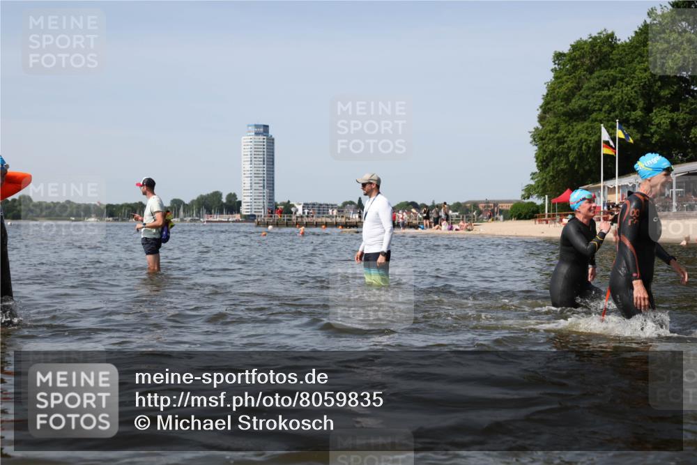 22.06.2025 - Viking Triathlon Michael Strokosch http://msf.ph/oto/8059835 22.06.2025 10:42:27 Schwimmen 16, 55, 65, 192, 281, 318, 326, 427, 460, 465 meine-sportfotos.de