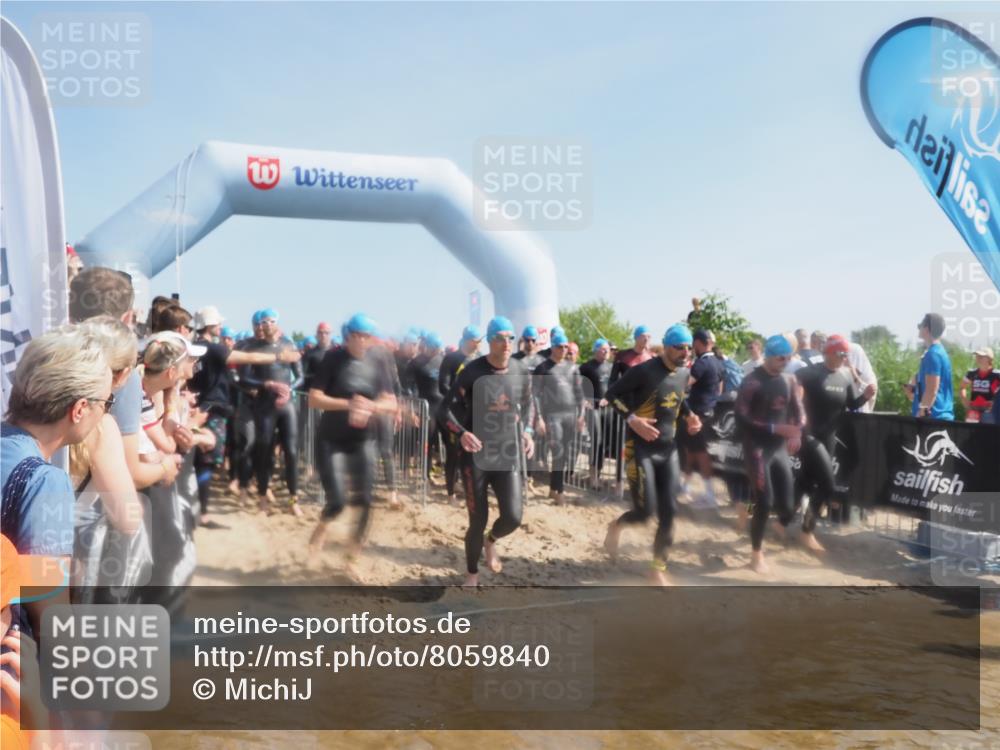 22.06.2025 - Viking Triathlon MichiJ http://msf.ph/oto/8059840 22.06.2025 10:05:07 Schwimmen 94, 197, 232, 291, 362, 386, 388, 395, 407, 416, 423, 500, 605, 620, 627 meine-sportfotos.de