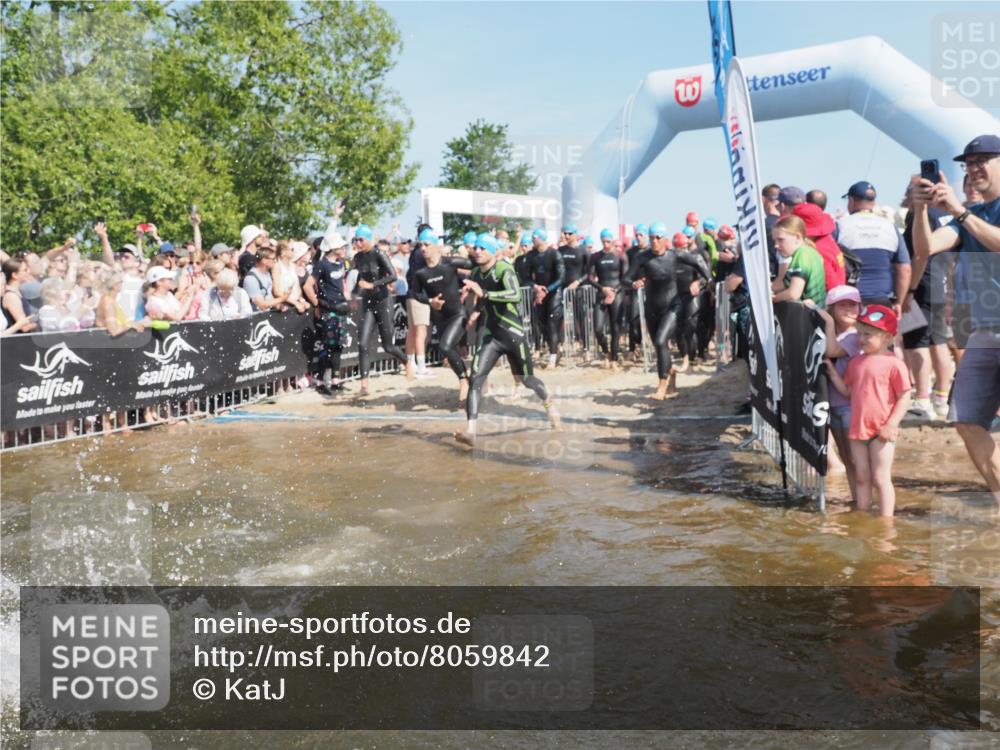 22.06.2025 - Viking Triathlon KatJ http://msf.ph/oto/8059842 22.06.2025 10:00:28 Schwimmen 1, 6, 13, 14, 15, 28, 30, 46, 52, 81, 152, 175, 176, 198, 230, 286, 288, 367, 374, 401, 455, 473, 534, 557, 610, 611, 617, 623, 661 meine-sportfotos.de