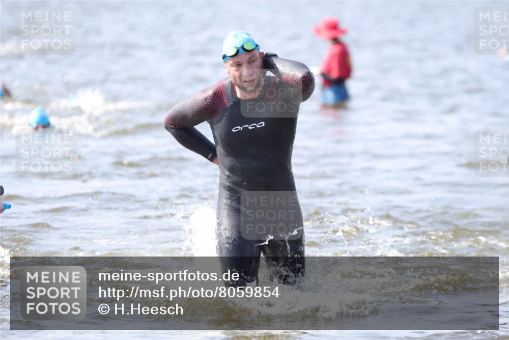 22.06.2025 - Viking Triathlon H.Heesch http://msf.ph/oto/8059854 22.06.2025 10:34:06 Schwimmen 46, 70, 75, 184, 294, 297, 429, 478, 527, 532, 540, 618, 635 meine-sportfotos.de