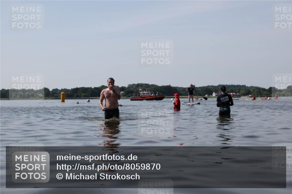 22.06.2025 - Viking Triathlon Michael Strokosch http://msf.ph/oto/8059870 22.06.2025 10:54:39 Schwimmen  meine-sportfotos.de