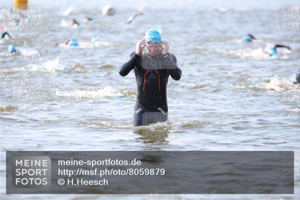 22.06.2025 - Viking Triathlon H.Heesch http://msf.ph/oto/8059879 22.06.2025 10:34:10 Schwimmen 46, 70, 294, 297, 429, 478, 486, 527, 532, 618, 635 meine-sportfotos.de
