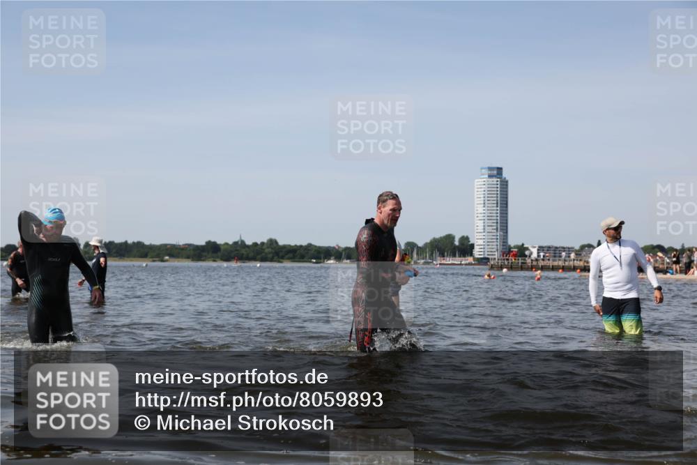22.06.2025 - Viking Triathlon Michael Strokosch http://msf.ph/oto/8059893 22.06.2025 10:42:31 Schwimmen 16, 55, 65, 171, 192, 318, 326, 427 meine-sportfotos.de